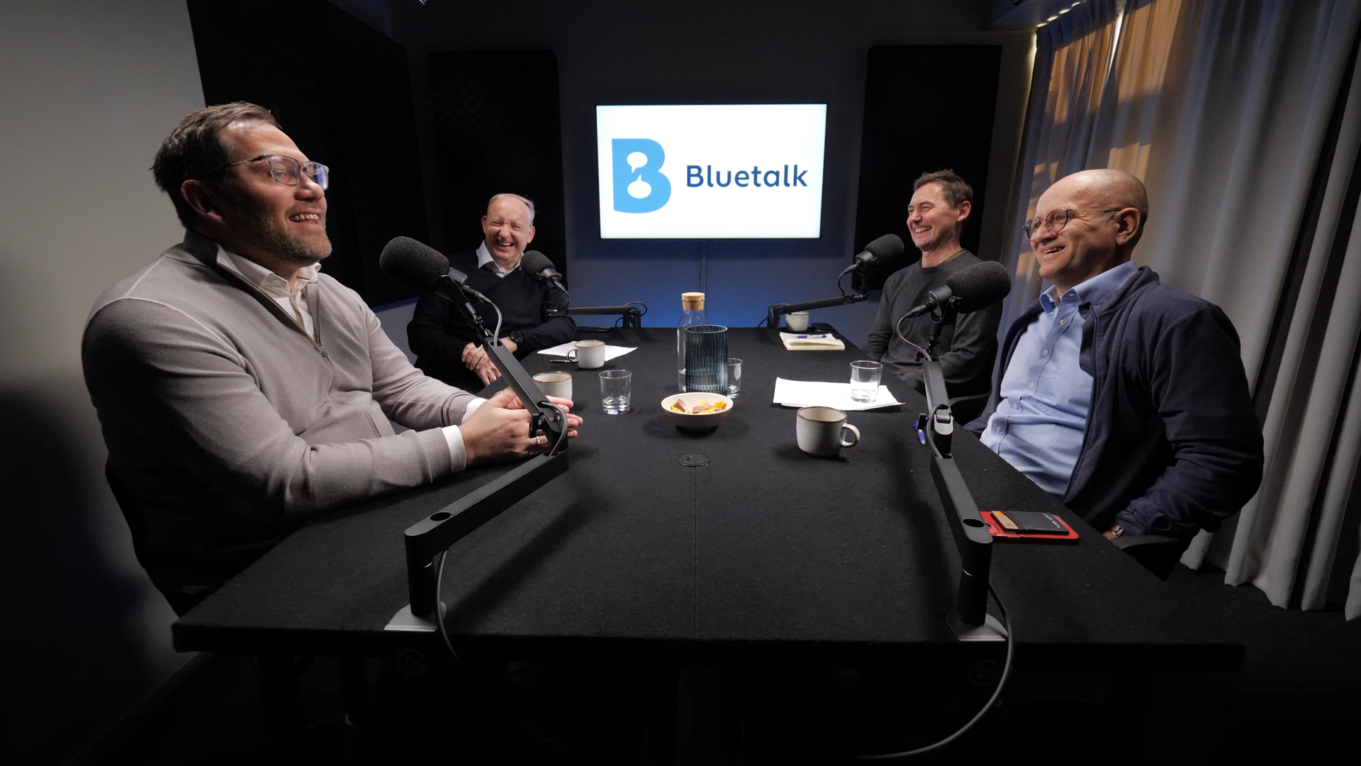 Forhåndsvisning av Lukket produksjon i sjø – er teknologi, kapital og regulering i utakt?